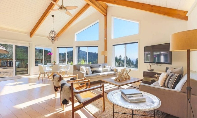 Glen Ellen House | Trinity By Kohmsa Stays