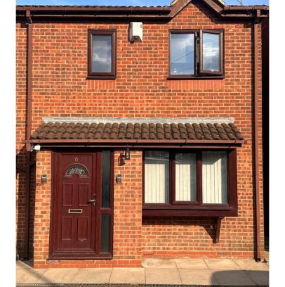 Smethwick House | Triple Room near Train Station