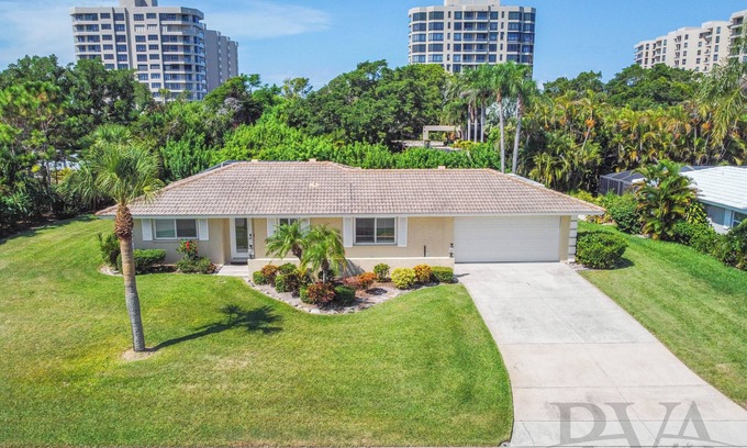 Longboat Key House | Tropical Escape–Private Pool Home Near the Sand Hy Tee on Longboat Key by RVA