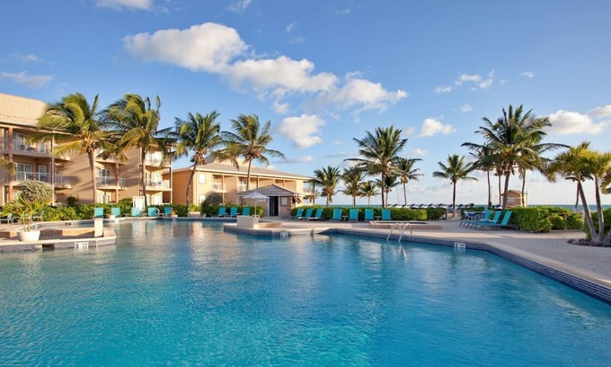 Crystal Harbour Resort | Tropical Getaway! 4 Family-Friendly Units! Outdoor Pool, Minutes to Camana Bay!