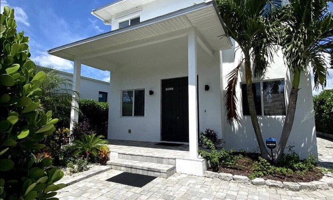 East Naples Villa | Tropical Paradise, Bright and Airy Home Near the Beach