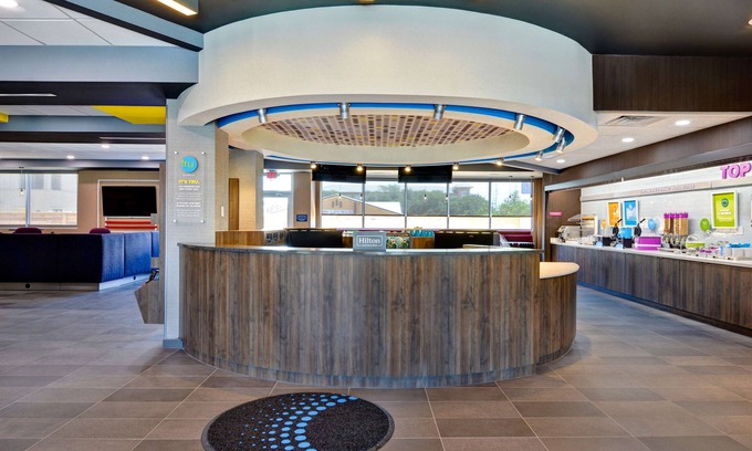 Fort Walton Beach Hotel | TRU by Hilton Fort Walton Beach, FL
