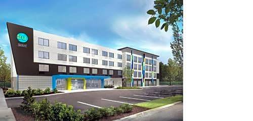 Savannah Hotel | Tru By Hilton Savannah Midtown Ga
