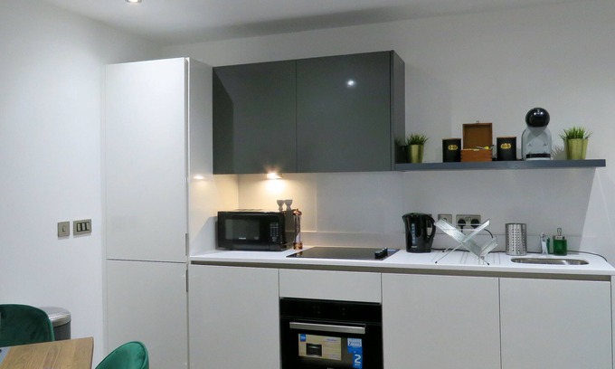 The Westside Apartment | Tudors eSuites JQ Regency Kingsize