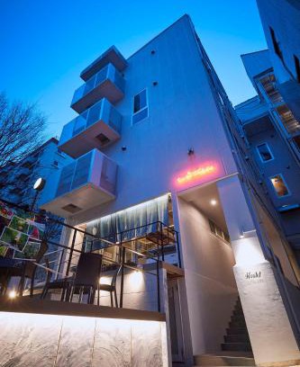 Shinsencho Hostel | Turn Table