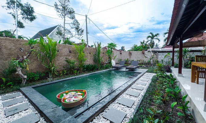 Lodtunduh Villa | Tutik Private House by Supala