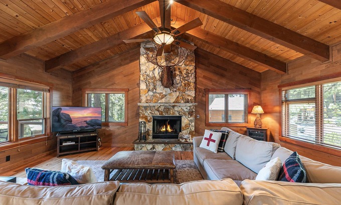 Lake Forest House | Twin Hollow at Dollar Point by Tahoe Getaways - 5BR w/Game Room & Hot Tub