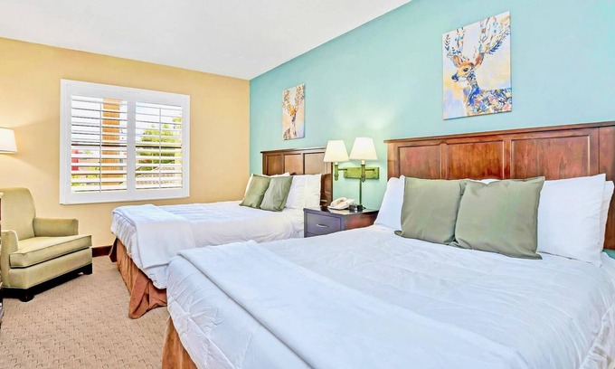 Southwest Orlando Apartment | Two Queens With Pool and Hot Tub - Close to Disney