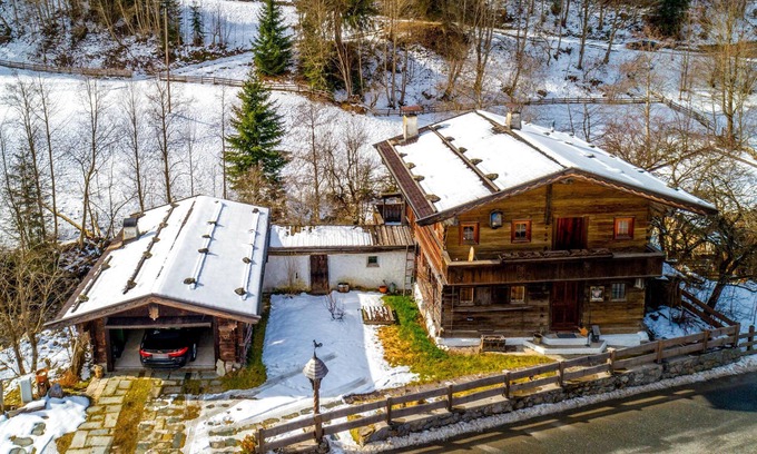 Alpbach House | Two rustical chalets, only 1 km to the ski lift