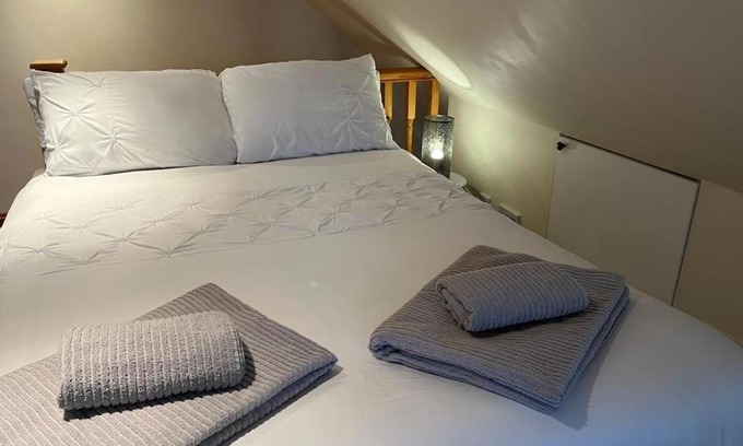 Cambridge Apartment | Two Storey Annex