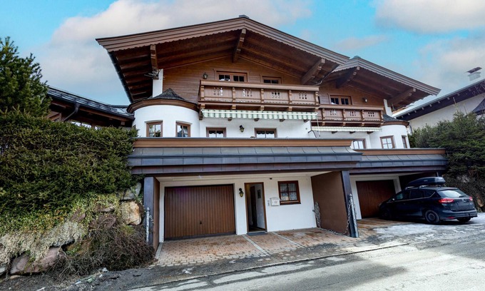 Kirchberg in Tirol Ski Chalet | Two Tyrolean chalets in Kirchberg in Tirol
