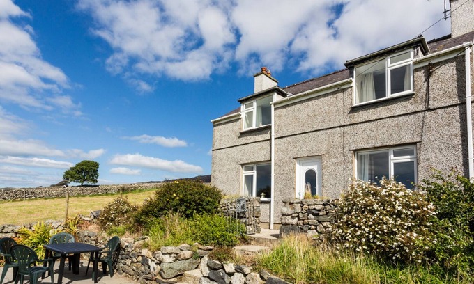Garndolbenmaen Cottage | Tyn Y Gorlan