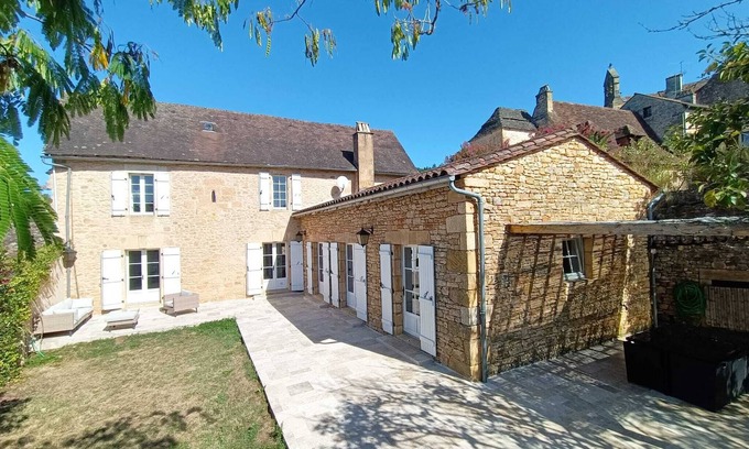 Saint-Andre-dAllas House | Typical house with swimming pool near Sarlat