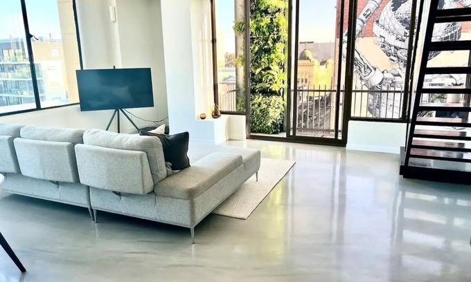 Prahran Apartment | Ultra Chic New York-Style loft - Central Chapel St