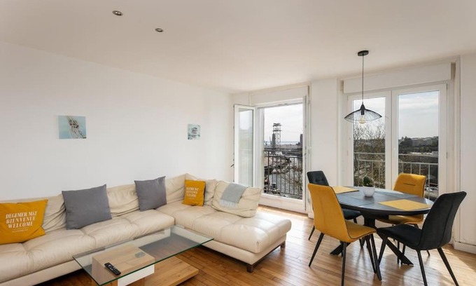 Downtown Apartment | Une belle vue de Brest/T2 lumineux/Centre-Ville