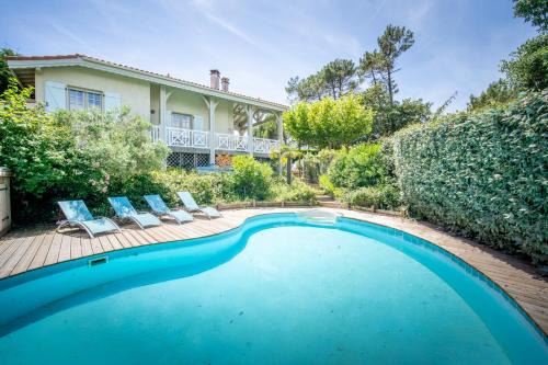 Moliets-et-Maa Villa | Unique Pool Villa 500m from the beach, Hamptons Style with beautiful Garden