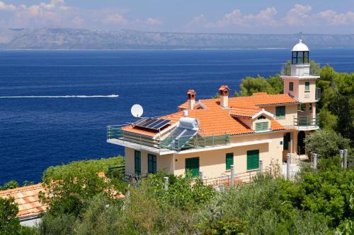 Vela Luka Villa | Unique seaside villa with pool
