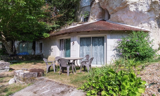 Faverolles House | Unique troglodyte house in the Valley
