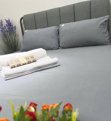 Barangay 76 Hotel | Unistay SHORE 3 Pool view w Balcony near MOA