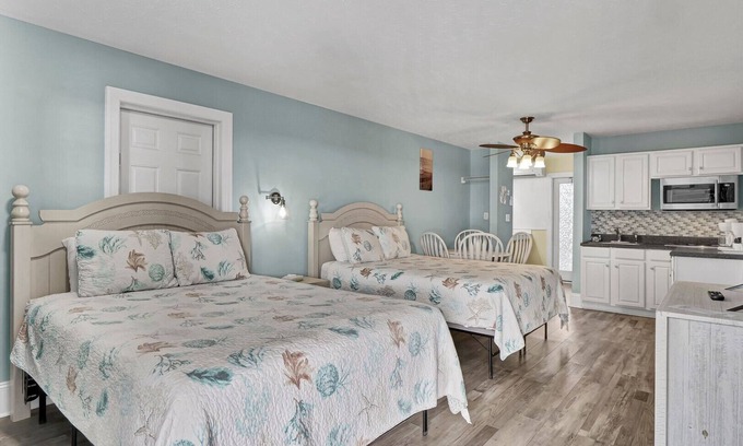 Surf City Hotel | Unit 104D at Tiffany's Motel