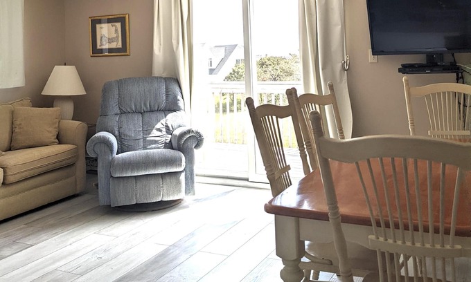 North Truro Condo | Unit #17 - 2 Bedrooms, 2 Baths, with A/C.