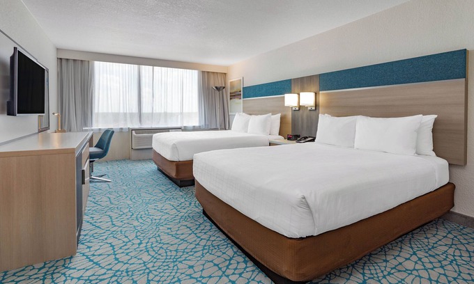 Florida Central Atlantic Coast Hotel | Unplug & Unwind! 4 Gorgeous Accommodations Close to Local Attractions | Pool