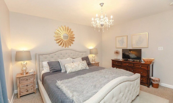 Dam Neck House | UPSCALE Ideal location 4 beach vacay! H20 views!