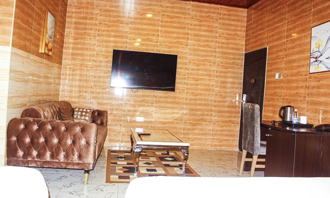 Uyo Hotel | Uranus House Uyo