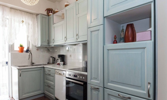 Athens Apartment | Urban Cosy 2 Bd Apt Near Metro w Balcony