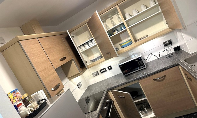 The Westside Apartment | Urban Oasis 2-bed En-suite Apt in Birmingham
