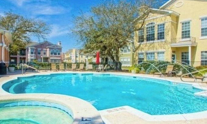 Gulfport Villa | V-1405 When you just need a short four day break, to anywhere…