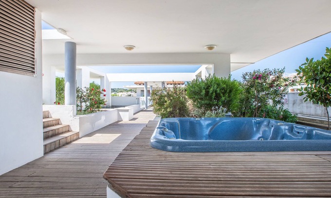 Cagnes-sur-Mer Apartment | Vacancéole - Résidence Le Crystal
