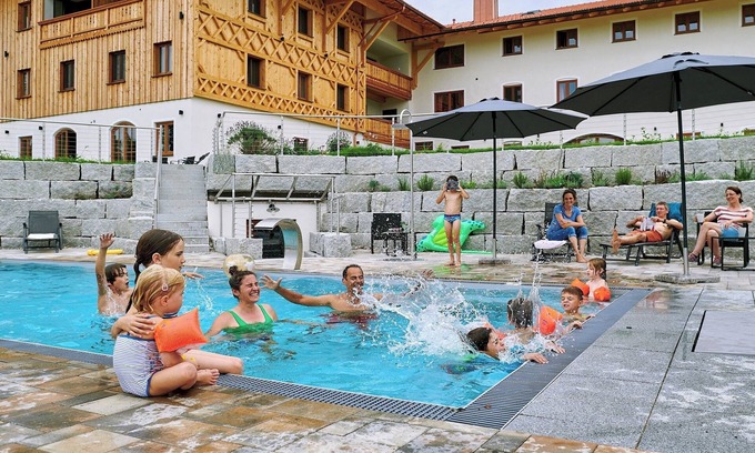 Chieming Apartment | Vacation apartment Kampenwand, 1-4pers., 2 sep. SZ, 1ST FLOOR + 2ND FLOOR