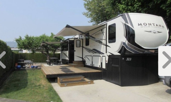 Central Okanagan Resort | Vacation for the whole family in one spot and minutes to town and wine tours.