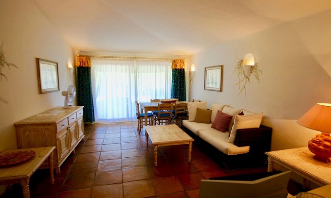 Cala di Volpe Apartment | Vacation Home in Porto Cervo with 2 bedrooms sleeps 4