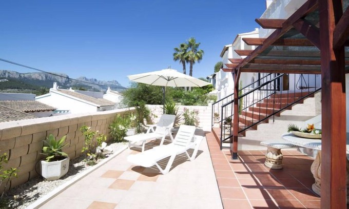 Empedrola House | Vacation home Yona by Interhome