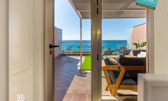 Mogan Apartment | Vacation 'Smeraldo In Arguineguin with View' with Sea View and Wi-Fi