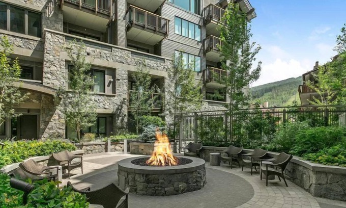 Vail Condo | Vail Lion 1 Bedroom Mountain Vacation Rental Just Steps From the Eagle Bahn Gondola