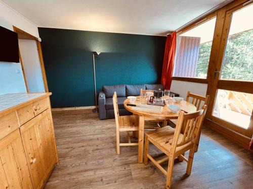 Vallandry Apartment | Vallandry: Apt 2 pièces 34m², 4 pers, proche pistes et centre, casier à skis - FR-1-757-118