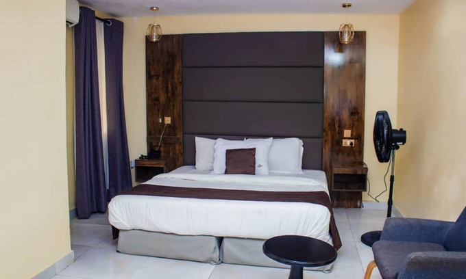 Ikeja Hotel | Valley Front View Hotel