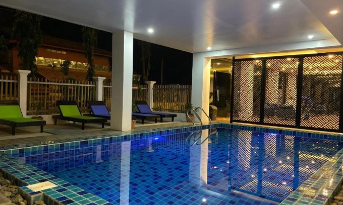 Vang Vieng Hotel | VangVieng Sky View Hotel