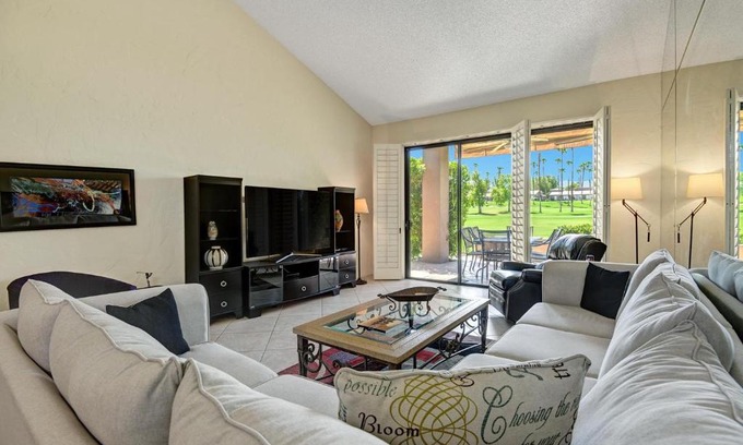 Palm Desert House | VB887 - Desert Vacay - Meredith Lodging
