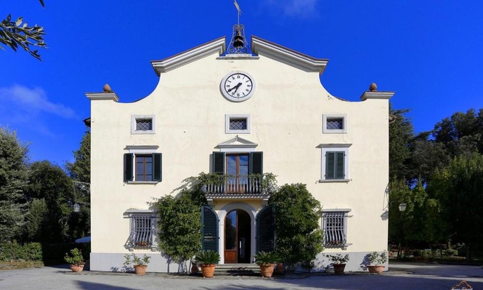 San Baronto Villa | VdP Luxury Tuscan Villa