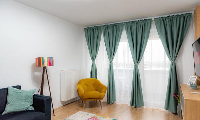 Tractorul Apartment | Veli Apartments Coresi 803