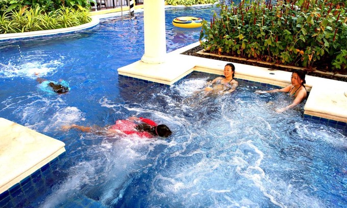 Na Chom Thian Apartment | Venetian Poseidon Pool Hotel