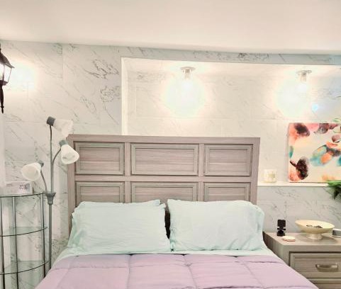 East Side House | Vessel Hotel Studio Suite of Atlanta