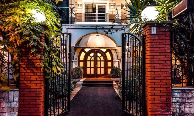 Tirana Hotel | VH Broad Way Tirana Center Hotel