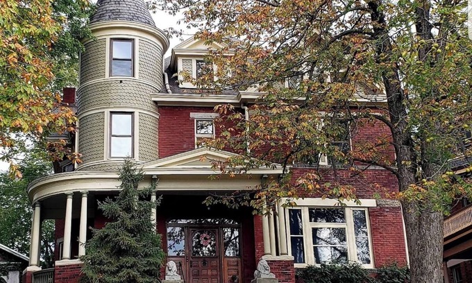 Walnut Hills House | Victorian for 30+ Guests, 5 Min to Downtown