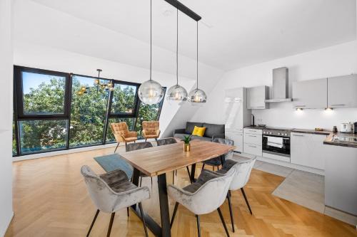 Rudolfsheim-Funfhaus Apartment | Vienna Chic Residences #Penthouse
