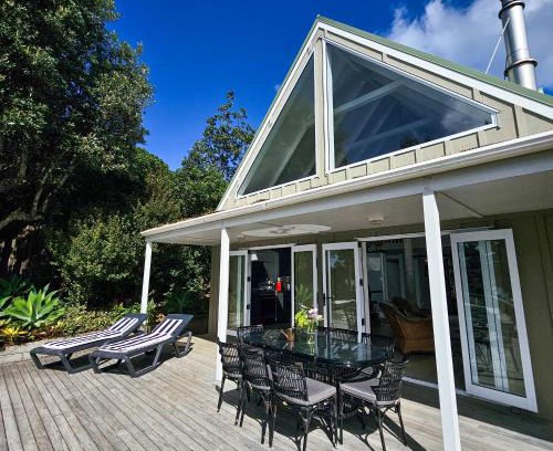Onetangi House | Viewpoint - Stay Waiheke